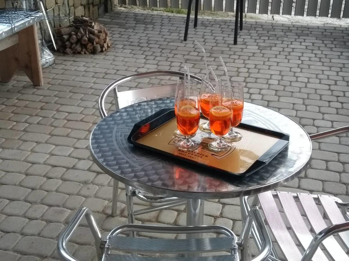 Котедж "Relax" Mîkulîciîn Exterior foto